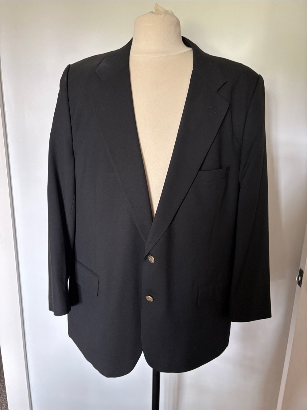 Burberry Men's Black Single-Breasted Two-Button Blazer
